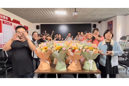 感恩母愛，花傳祝福